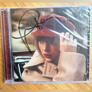 Signed Red (Taylor’s Version) CD